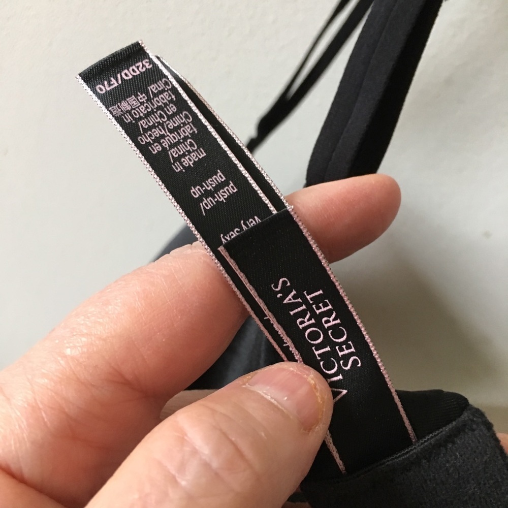 Victoria’s Secret VERY SEXY PUSH UP Bra Size 32DD - Picture 4 of 8